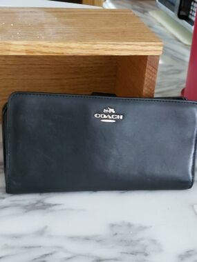 Coach Black Leather Zip Wallet with Gold Logo
